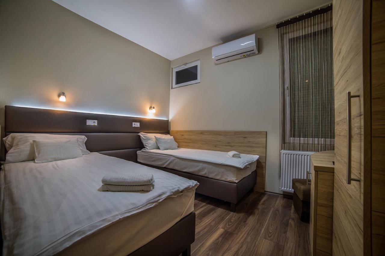 Sztar Motel Etterem Balassagyarmat Exterior photo